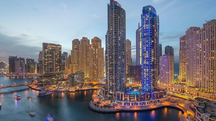 Dubai Marina ðŸŒ‡ðŸ�¨ðŸ’°: