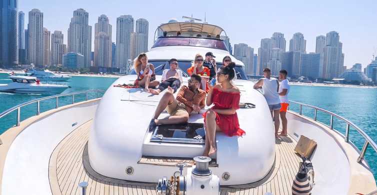 Dubai's Waterfront Wonders: Beaches, Marinas, and Yacht Cruises