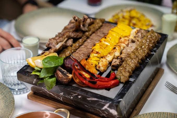 Dubai's Cultural Delights: Embracing Authentic Flavors and Traditions