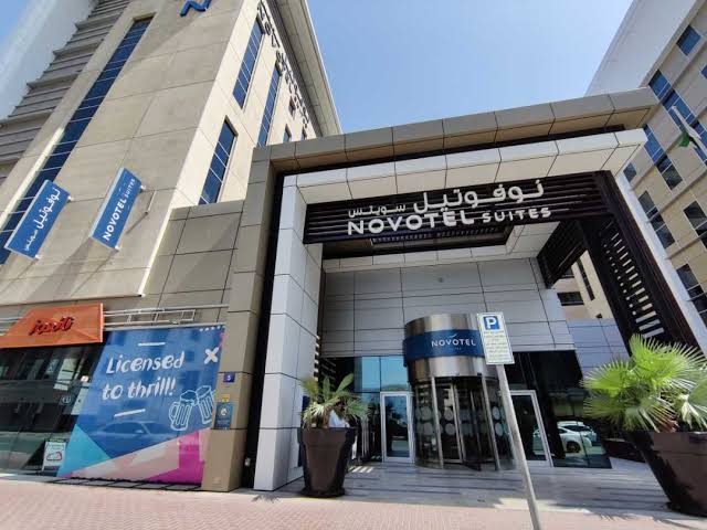 Novotel Suites Dubai Mall of the Emirates 🏨💰🎠: