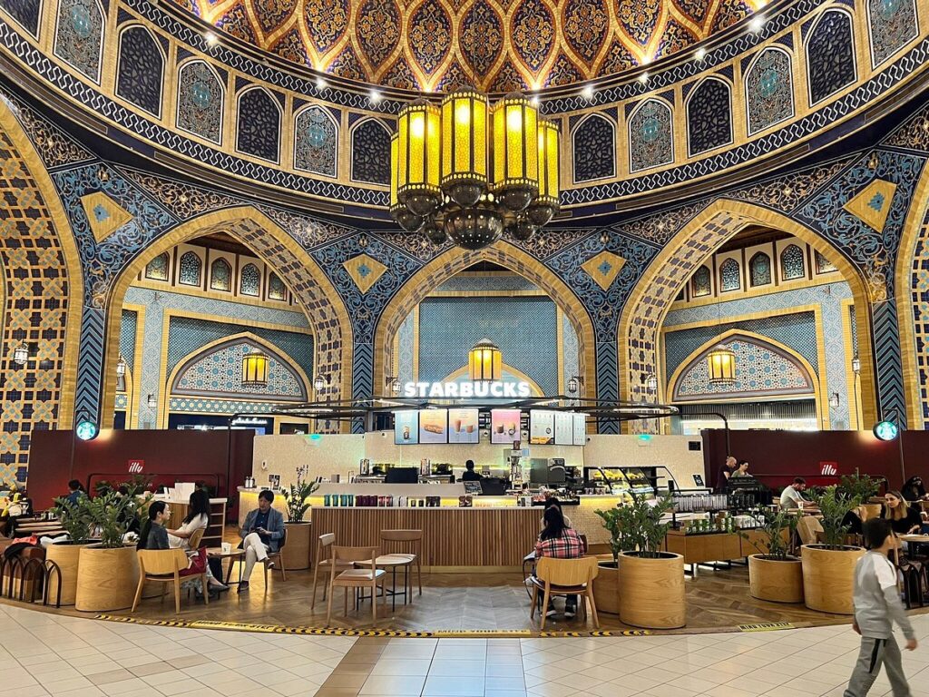 Persian Court in Ibn Battuta Mall