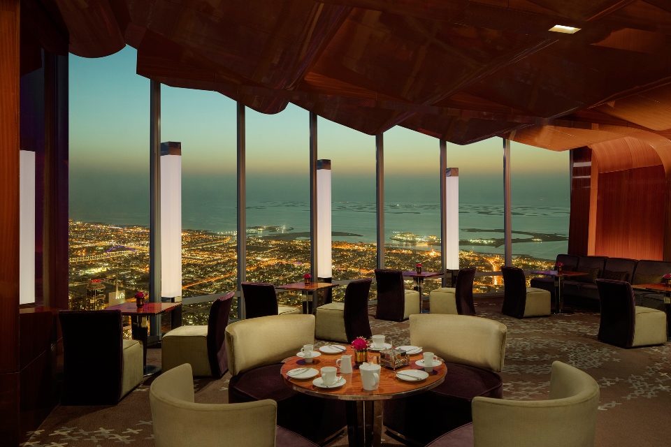 At.mosphere Restaurant in Dubai